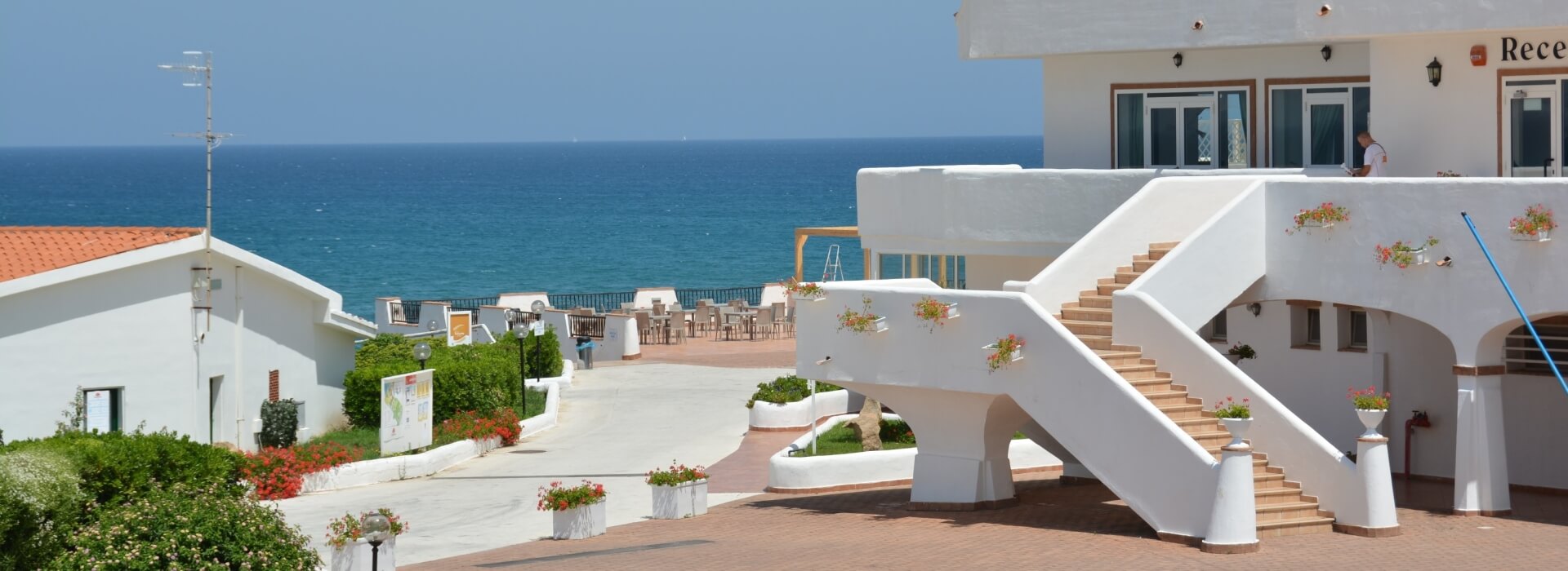 ingresso e vista hotel