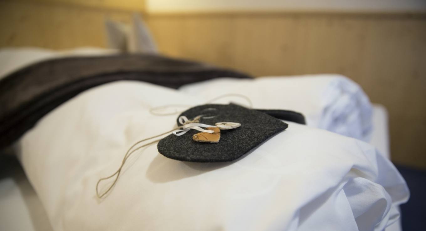 Dettaglio ornamentale della Suite Cuore Ladino Small