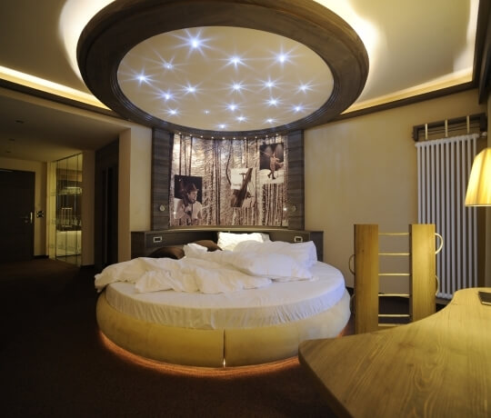 Rundes Bett
