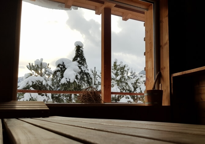 Sauna finlandese esterna in inverno