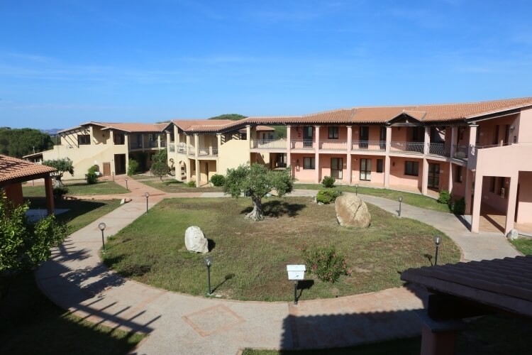 residence e giardino esterno