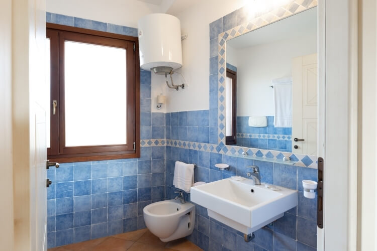 two-room bathroom 