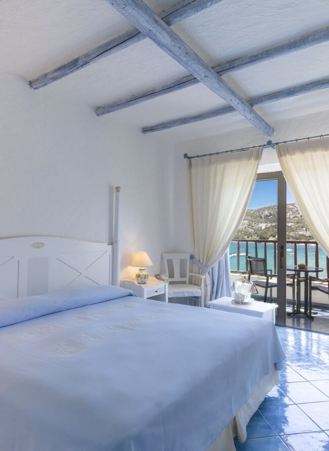 camera deluxe vista mare del club hotel