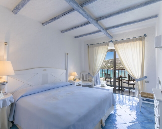 camera deluxe vista mare del club hotel