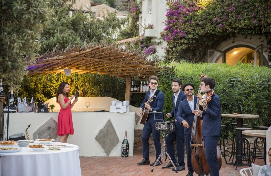 live music for ceremony at club hotel