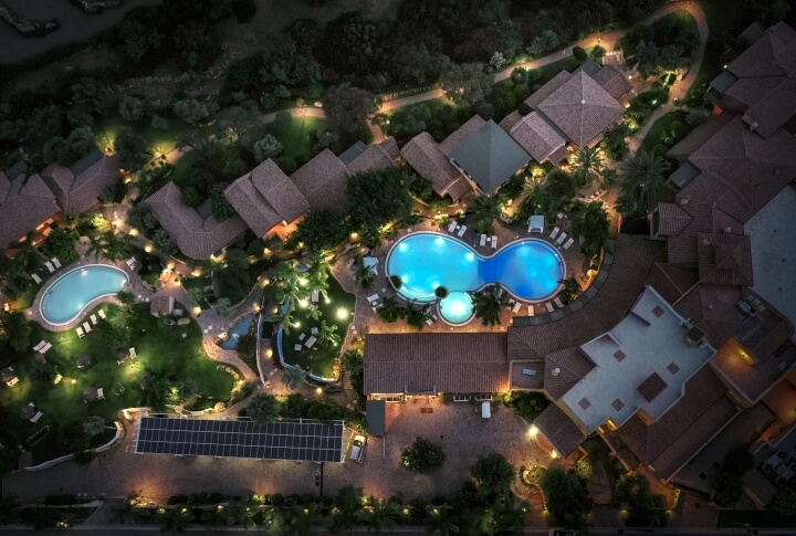 cruccuris dall'alto di notte