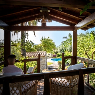Reading in the garden at Cruccùris