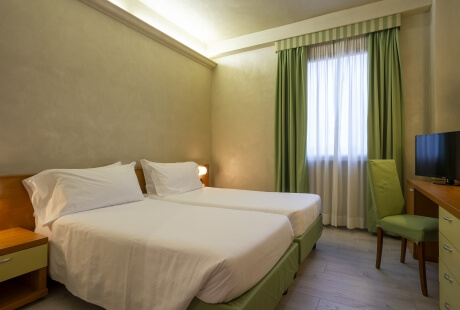 two beds classic room