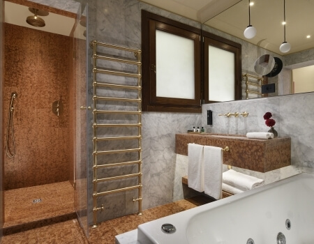 marble bathroom deluxe suite 