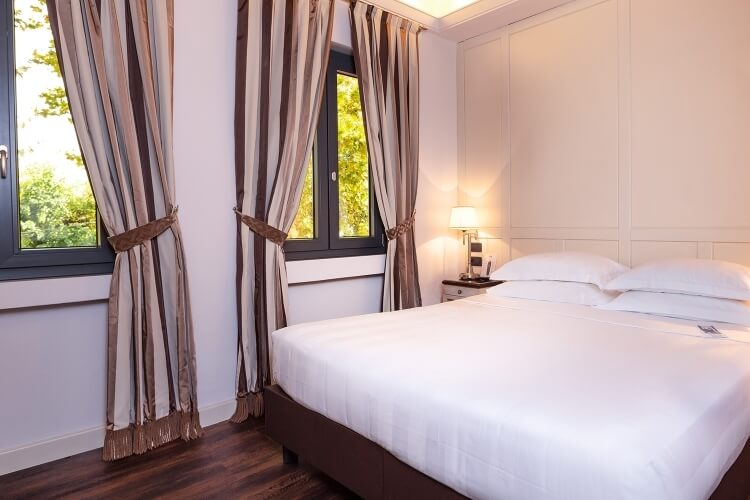 Comfortable rooms at the Glam Boutique Hotel
