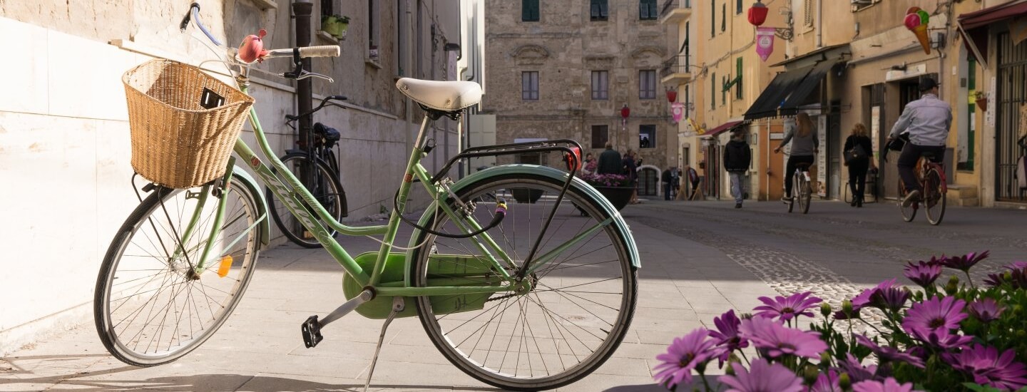 Bicicletta nel centro storico della città