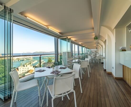 breakfast room on the terrace blau