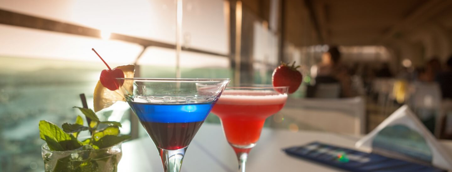 Cocktails Blau Skybar