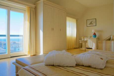 Junior suite with port view