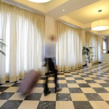 Guest arrives at the Hotel
