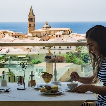 Breakfast with a view of Alghero