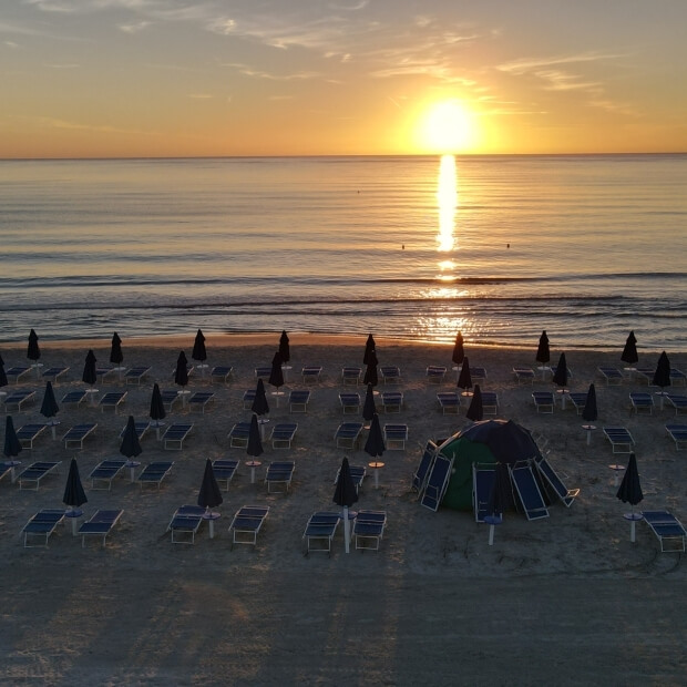 alba spiaggia la cinta san teodoro