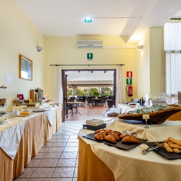 colazione buffet hotel le mimose san teodoro