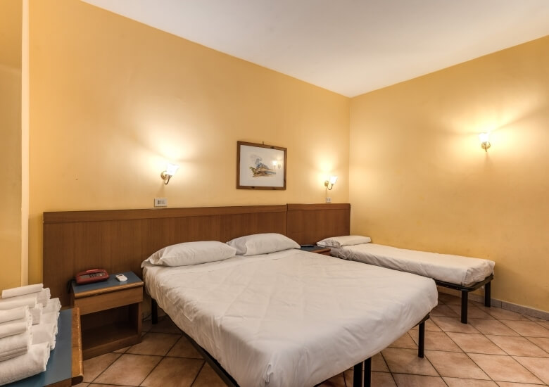 family room hotel pomezia rome