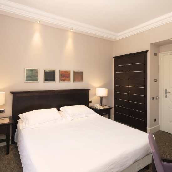 double bed smart room hotel regina margherita 