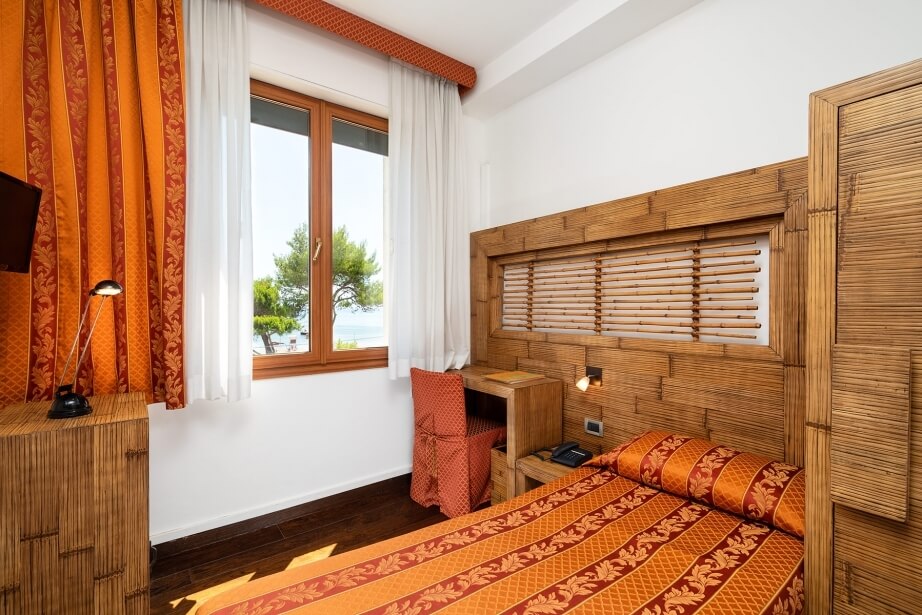 Stay with many comforts at the Hotel Rivamare Venice Lido