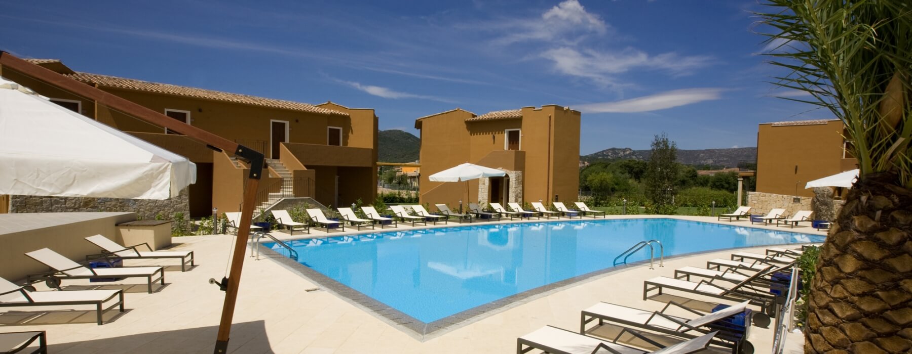 piscina per ospiti terra di mare