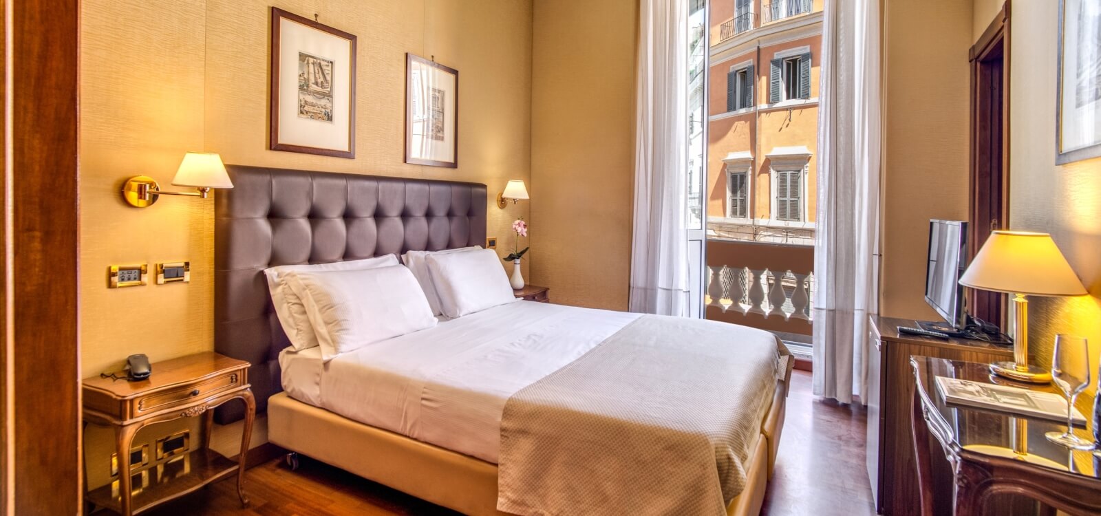 camera small matrimoniale con balcone