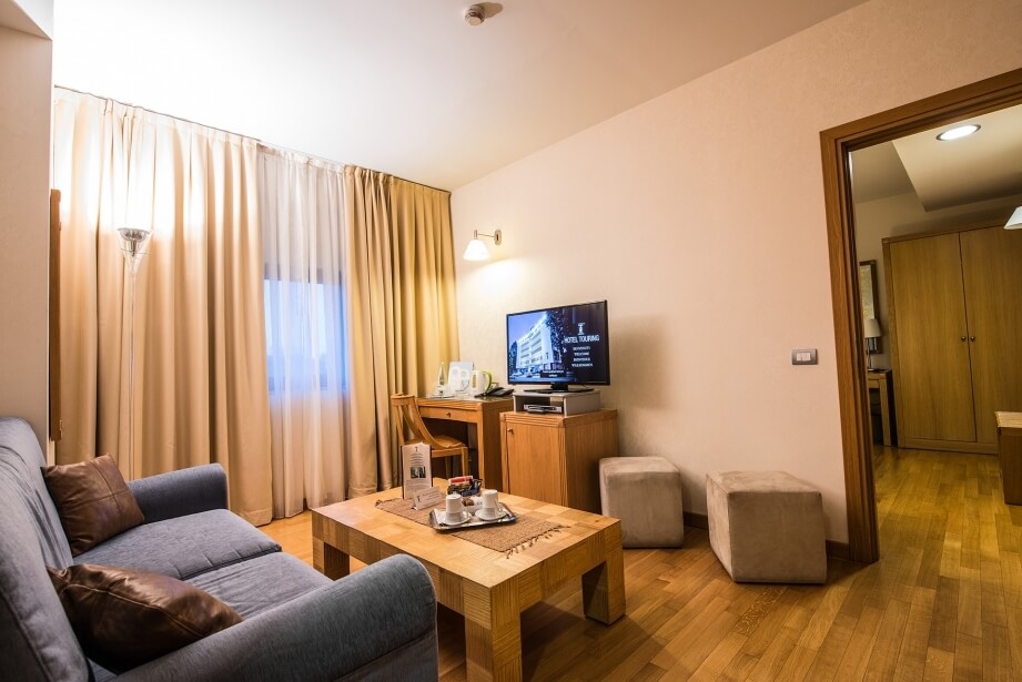 Hotel Touring 4-star: suite with living room in Carpi
