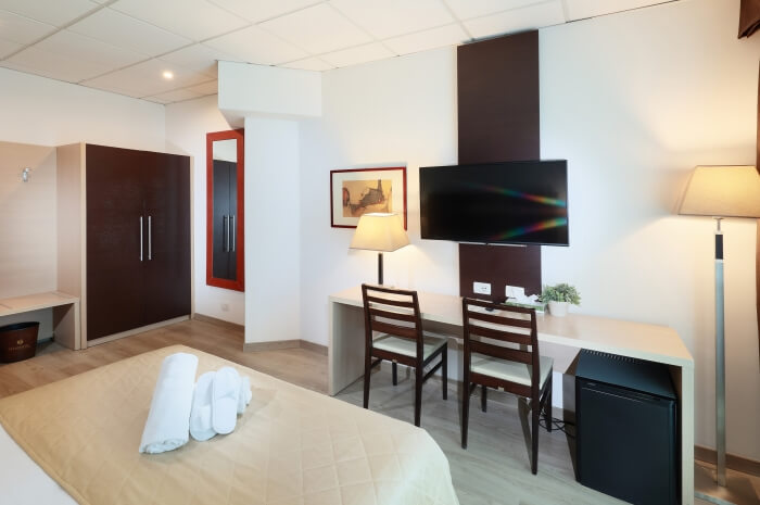 very bright superior room