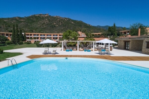 Resort 4* con piscina Sud Sardegna