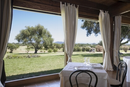 Sala interna Ristorante Le Mole Is Molas