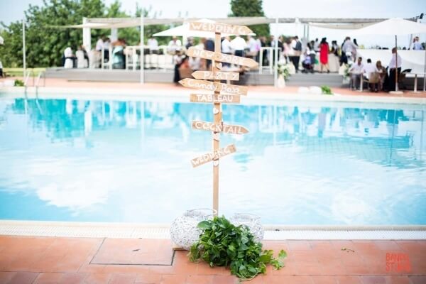 Matrimonio in piscina