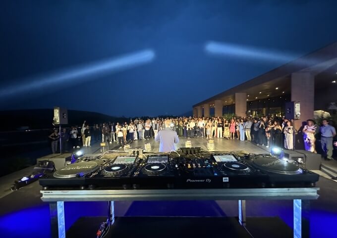 DJ Consolle Rental_ Dj Concert_ Private Event_ Pioneer Consolle_ Technics SL1210MK7 Rental