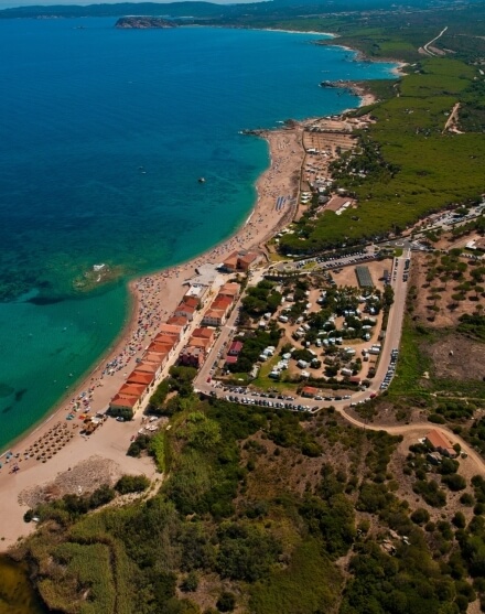 foto dall'alto Area sosta Gallura in Vignola Mare Aglientu