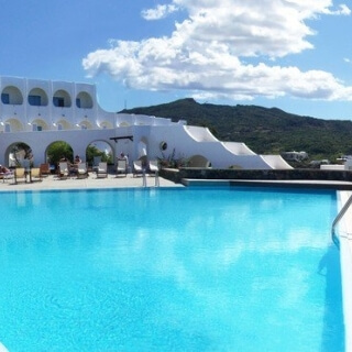Hotel di lusso con piscina a Pantelleria