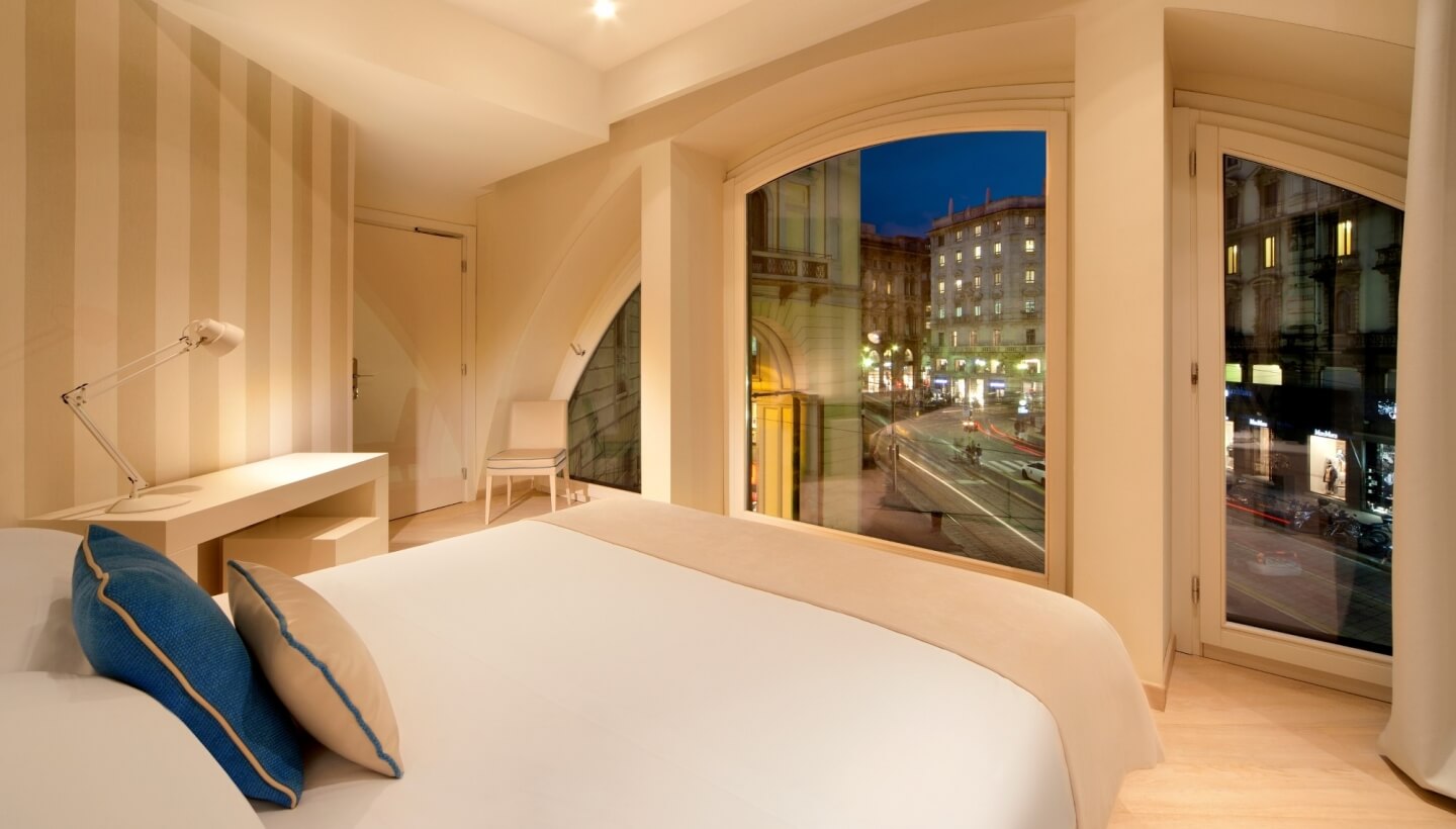 Camera con vista su Via Torino - Rooms Milano Duomo