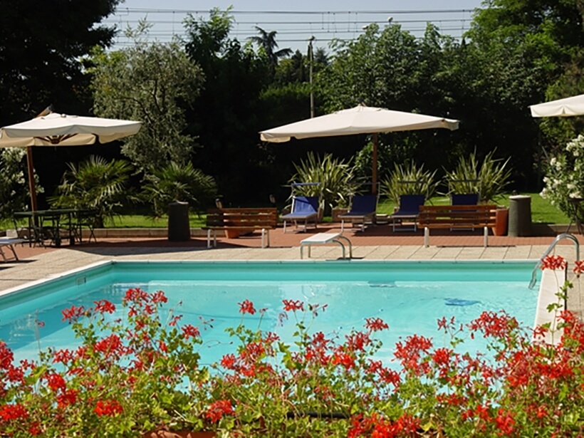Soave Hotel with outdoor pool