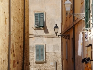 Rue dans le centre historique d'Alghero