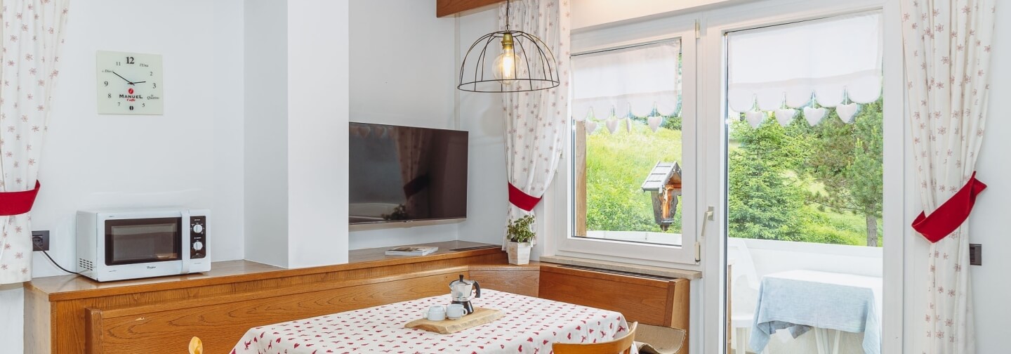 2 appartamento catinaccio sala da pranzo