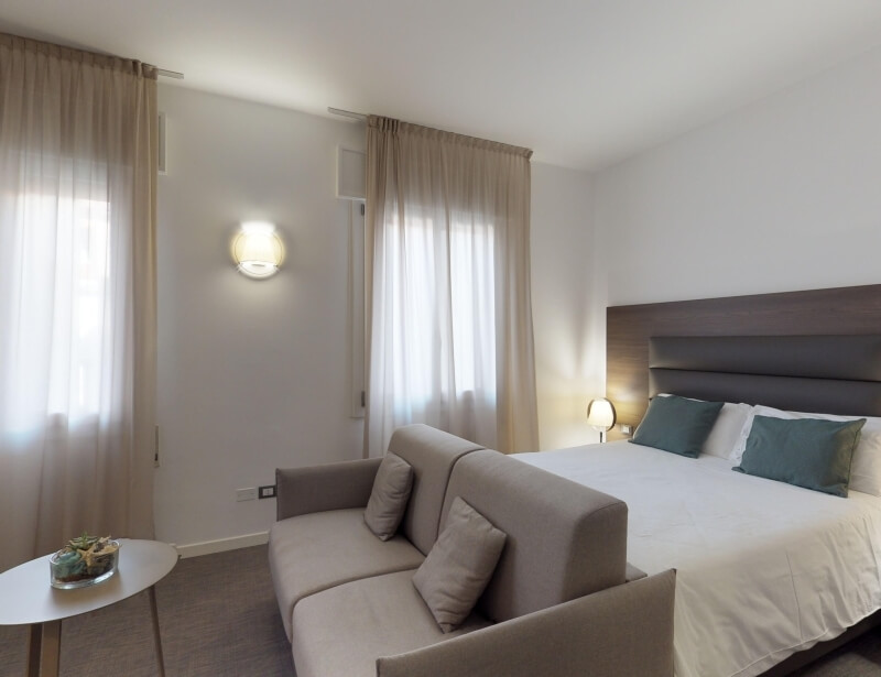 Junior Suite Zimmer und Sofa