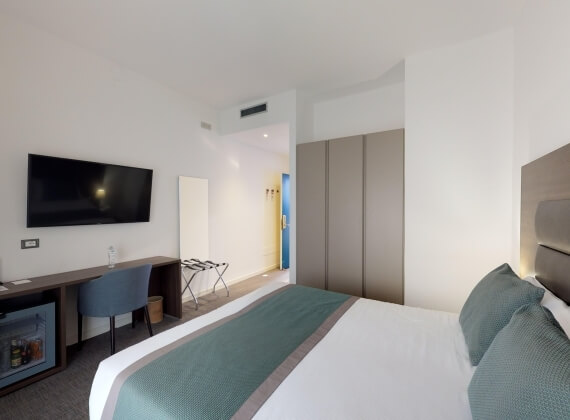 camera superior scrivania