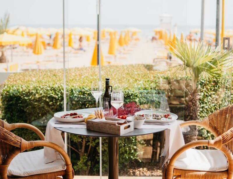 ristorante_terrazza_sorriso_-_vista_spiaggia