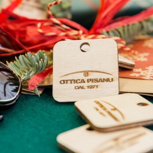 etichetta legno ottica pisanu