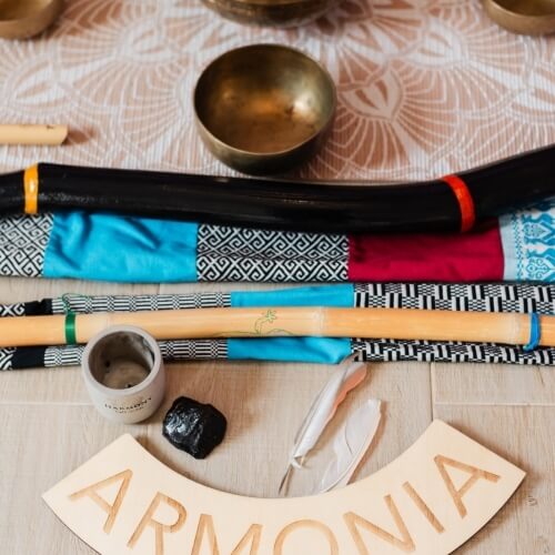 targhetta in legno con scritto armonia