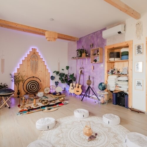 arredo per studio yoga 